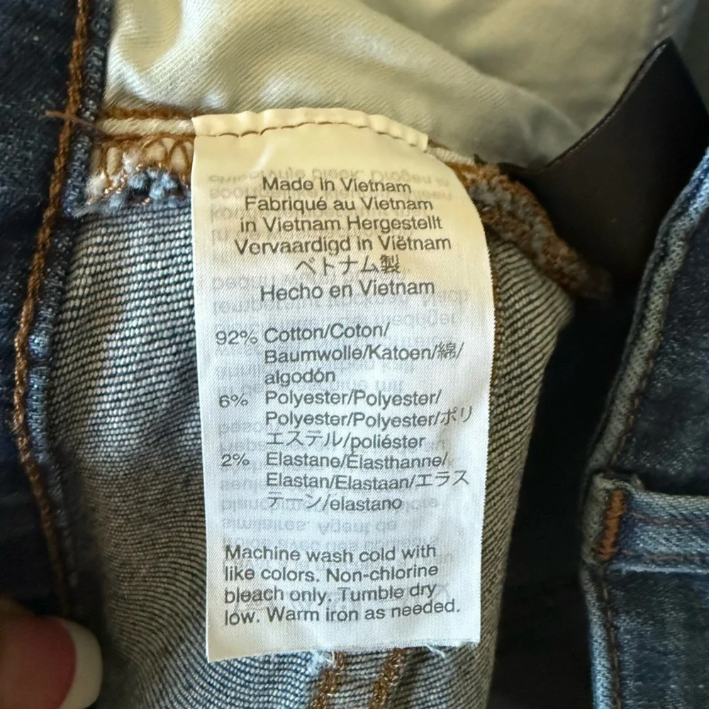 EUC Madewell Curvy High-Rise Distressed Skinny Crop Jeans SZ 34P (14-16)